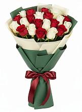 Букет Микс из красных и белых роз в Никитовке