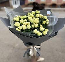 Букет Белые кустовые розы Солинеро в Никитовке