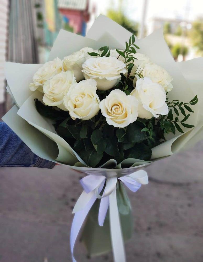 Букет Белые розы Проуд в Никитовке