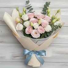 Букет цветов из:  Лизиантусы в Никитовке