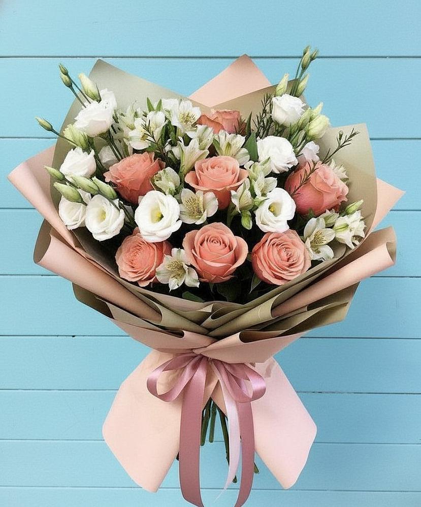 Букет цветов из: Розы, Альстромерии и Лизиантусы в Никитовке