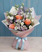 Букет цветов из:  Лизиантусы, Розы, Альстромерии и Гипсофила в Никитовке