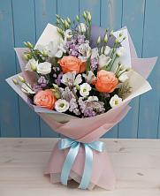 Букет цветов из:  Лизиантусы, Розы, Альстромерии и Гипсофила в Никитовке