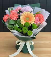 Букет цветов из:  Гвоздики, Розы, Герберы и Хризантемы #REPLACE_PRED# Никитовке