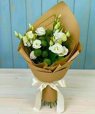 Букет цветов из:  Хризантемы и Лизиантусы в Никитовке