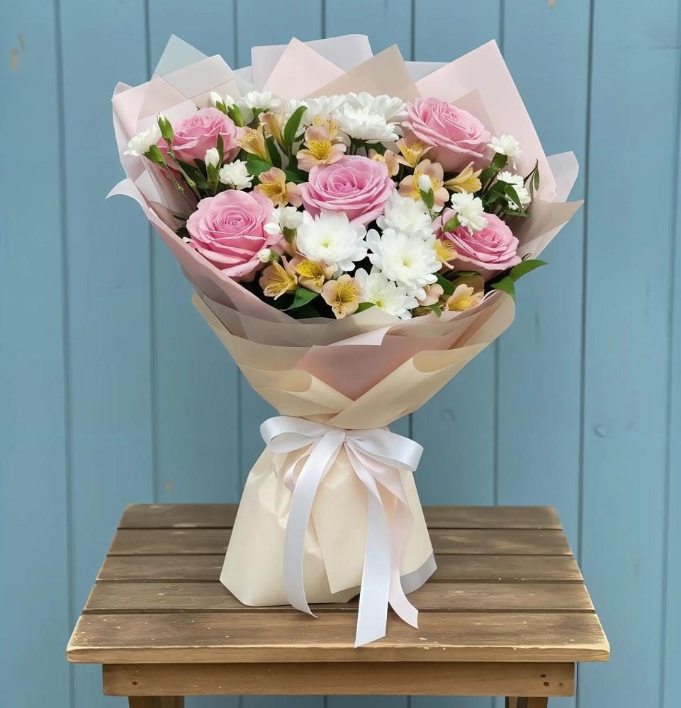 Букет цветов из: Гвоздики, Орхидеи и Розы в Никитовке