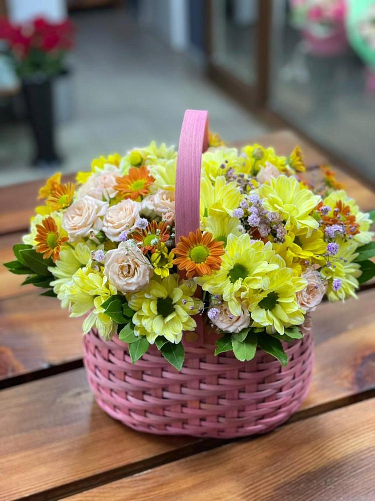 Цветочная композиция из Хризантемы и Розы в корзине в Никитовке