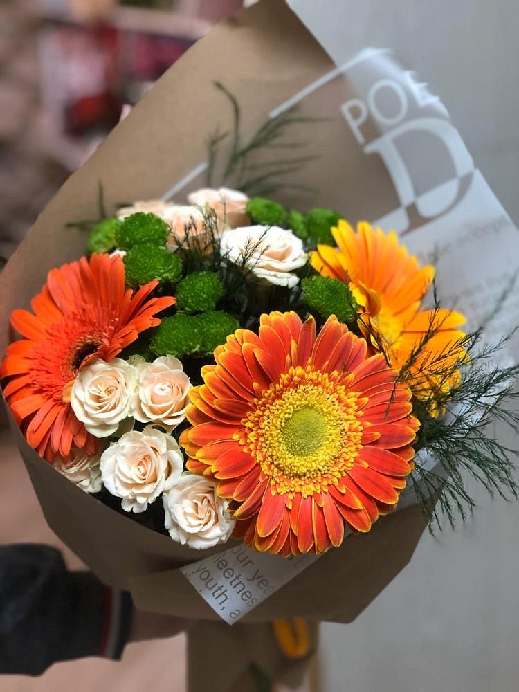 Букет цветов из: Герберы, Хризантемы и Розы в Никитовке