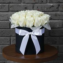 Цветочная композиция из Розы в шляпной коробке в Никитовке